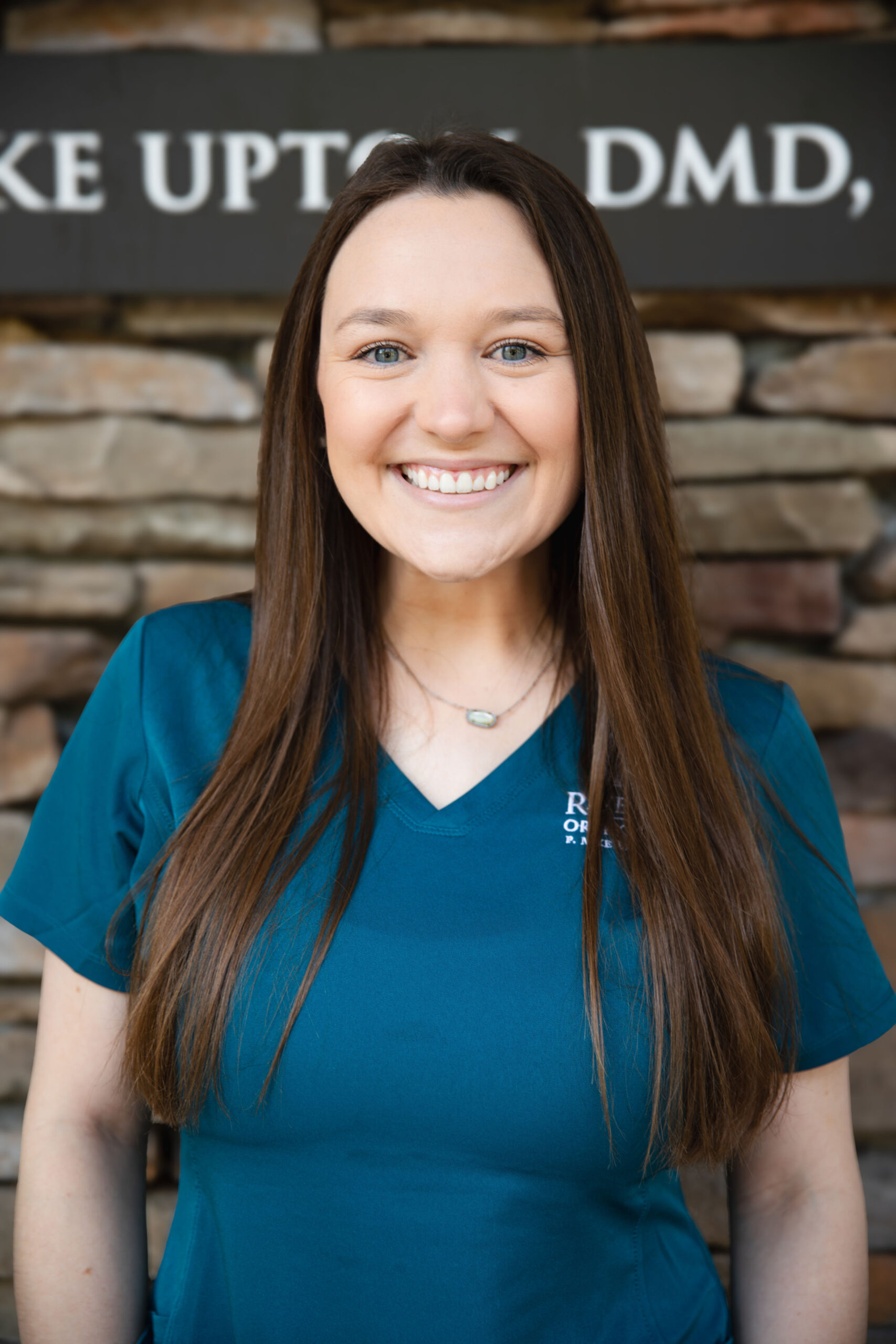 Brooke 5H1A6894-2